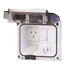 Base C/Bloqueo Ip56 2P+T 10A