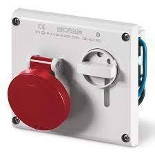 Base C/Bloqueo Ip56 2P+T 10A