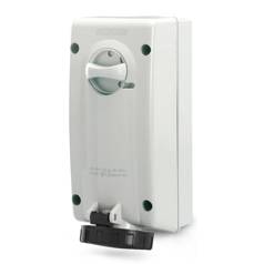 Base C/Bloqueo Ip67 3P+N+T 16A