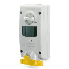 Base C/Bloqueo Ip67 2P+T 16A